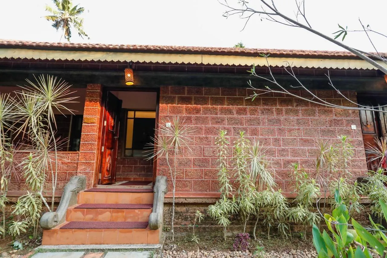 Neelambari Ecotoursm Hotel Thrissur