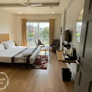 https://saltstayz-sector-39-near-rajiv-chowk-sohna-road.top-gurgaonhotels.com