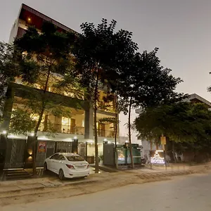 https://360-degree-hotel.top-gurgaonhotels.com