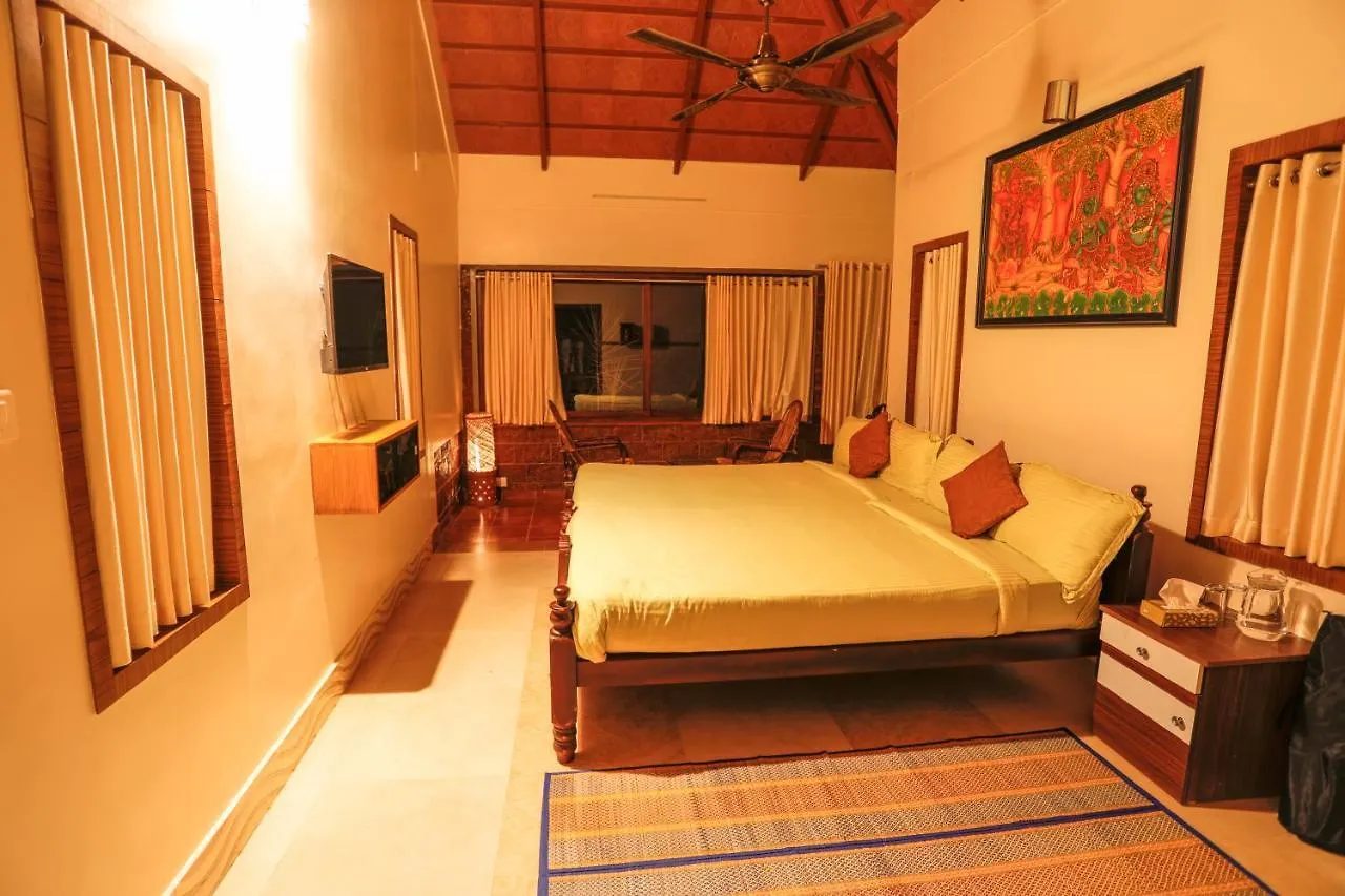 Neelambari Ecotoursm Hotel Thrissur